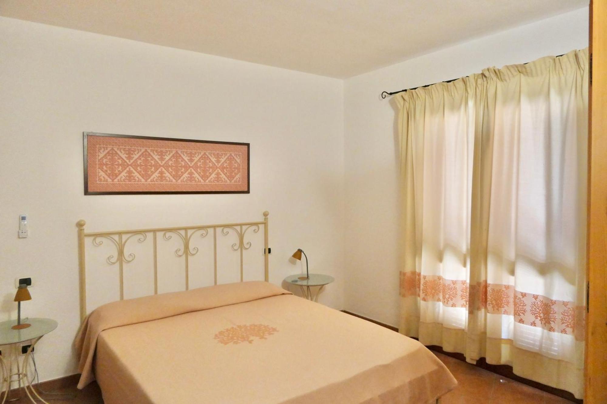 Residence With Private Beach In Marinella マリネッラ エクステリア 写真